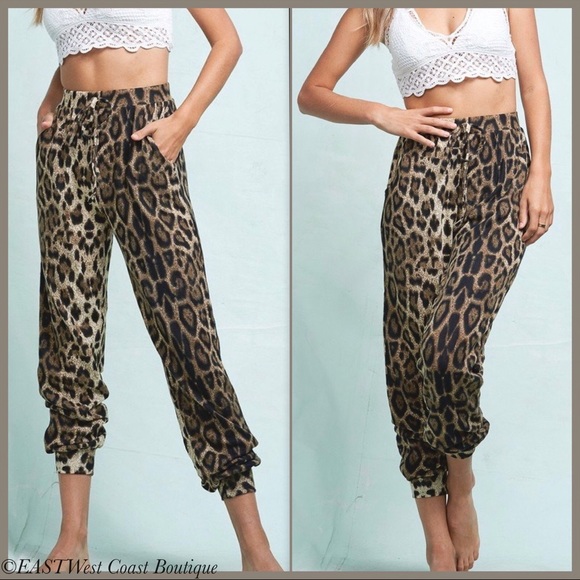 BOUTIQUE Pants - SUPER COMFORTABLE JOGGERS TIE WAIST POCKETS & SOME STRETCH